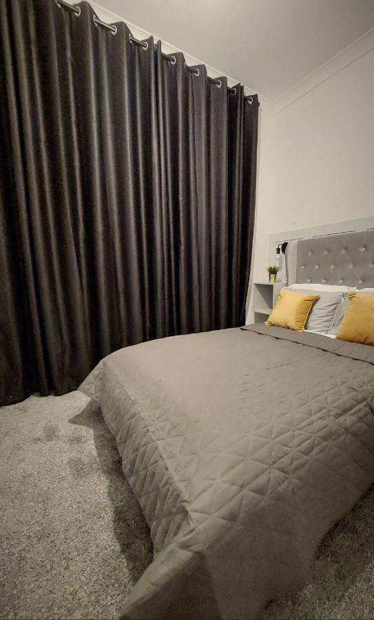 Апартаменты Modern & Bright, G/F, 1Br Apt. Real Hidden Gem Гамильтон Экстерьер фото